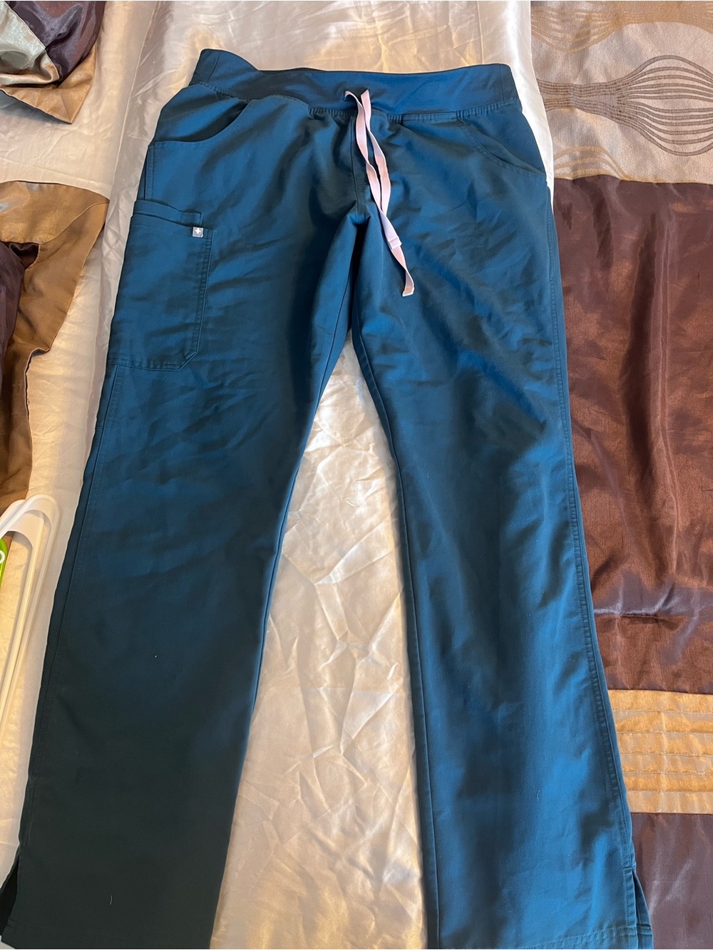 Figs women’s jade Caribbean blue scrub pant